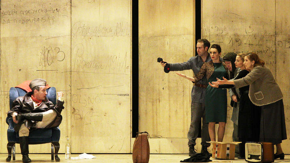 Porodica u burnim vremenima 1