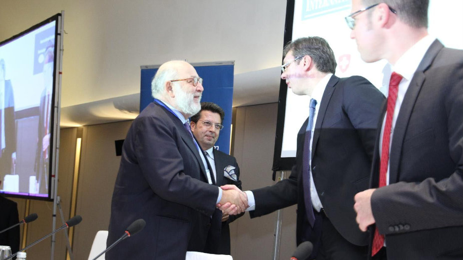 Društvo niskog poverenja 1