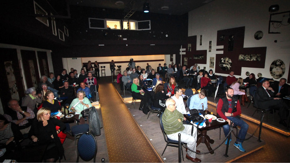 "Iz ove kože se ne može" 1