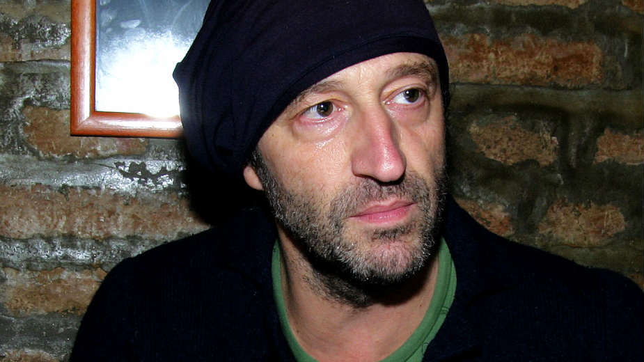 Što se mene tiče, politika i umetnost ne postoje 1