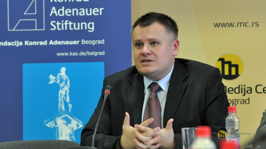 Nigde ne curi, a poplava informacija 1