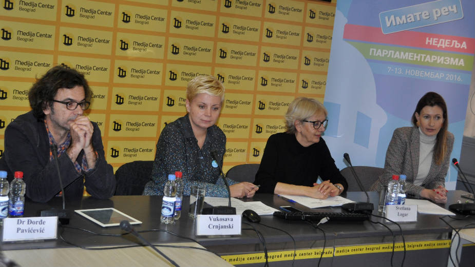 Trećina građana zainteresovana za politiku 1