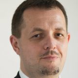 Specijalizovani analitičar Pinka i Informera 1