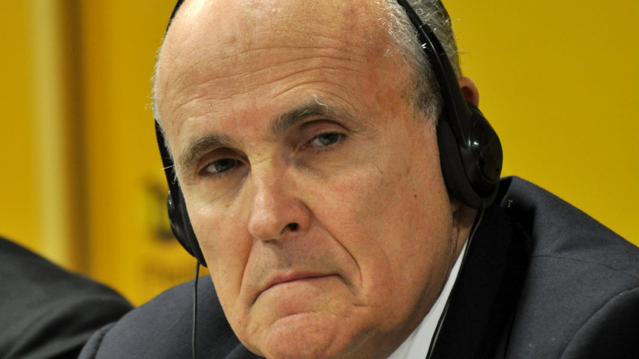 Zamerke Đulijaniju zbog susreta s Vučićem 1