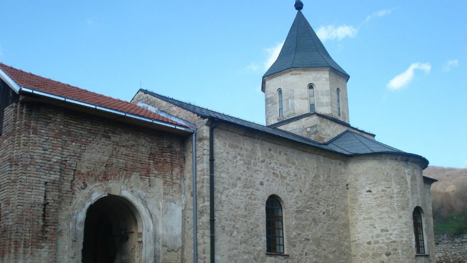 Rakovac: Krštenje u manastiru 1 Rakovac: Krštenje u manastiru 1