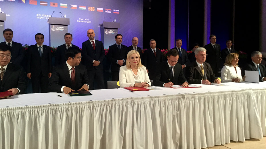 Potpisan ugovor za prugu 1