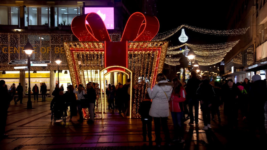 U Beogradu puštena u rad novogodišnja rasveta 1