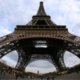 Pariz: Posle napada 1,8 miliona manje turista 14