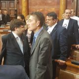 "Krivi" različiti aršini prema poslanicima 2