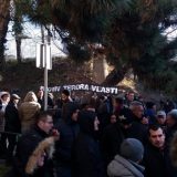 Stefanović protiv NIN, incident ispred suda 6