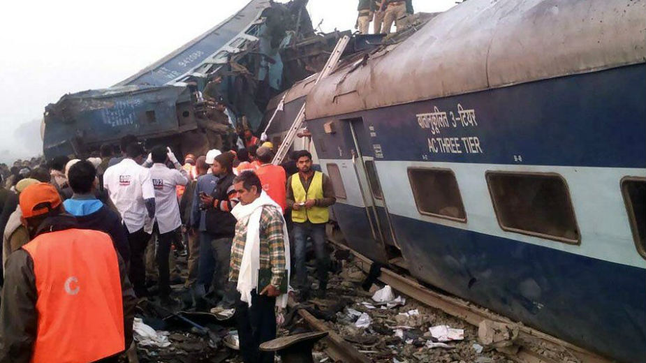 Indija: Voz ispao iz šina, više od 90 mrtvih 1