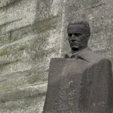 Tito i dalje sklonjen u dvorištu Muzeja 8