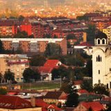 Mladi posle kafića drežde u parkovima 3