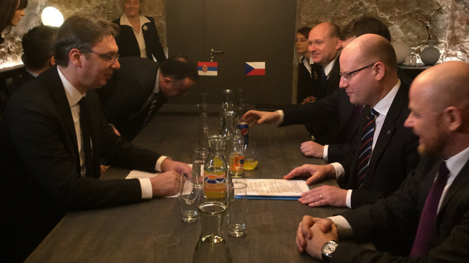 Premijer Sobotka pozvao Vučića da poseti Češku 1