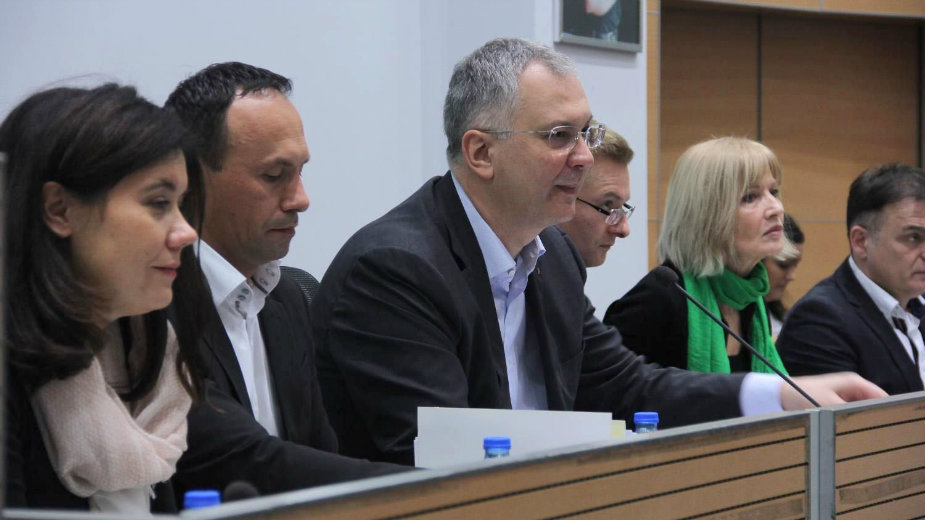 Raspušten odbor DS zbog saradnje sa SNS 1