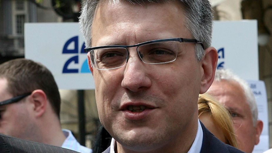 Parlamentarni izbori bili bi izrugivanje građanima 1