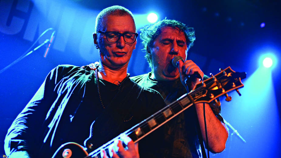 Električni orgazam objavio živi album 1