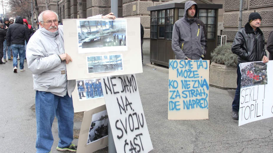 Novi protest vojske i policije 1