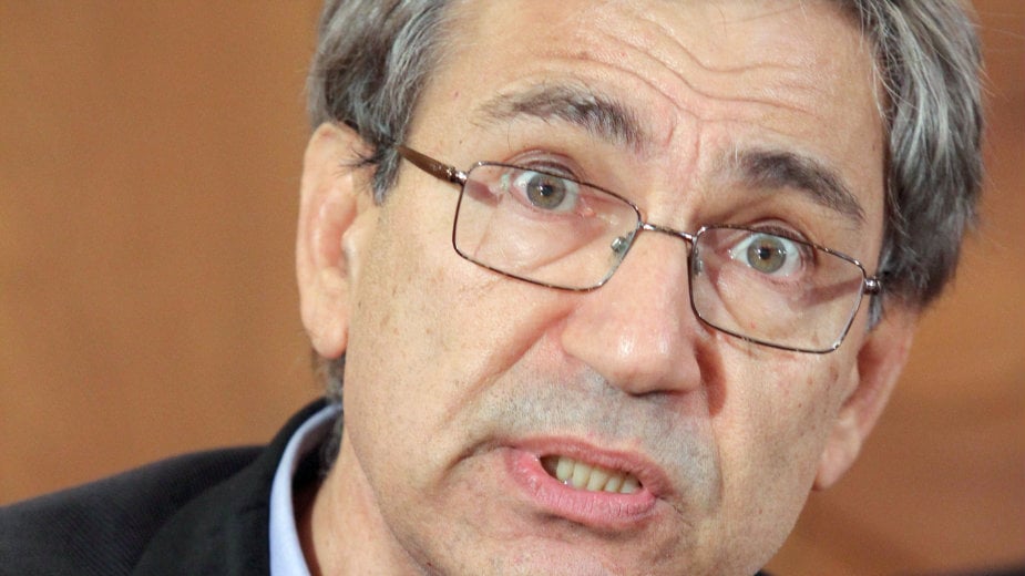 Orhan Pamuk : Pisac između Istoka i Zapada 1