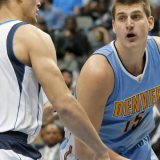 Jokić prizemljio Nurkića 14