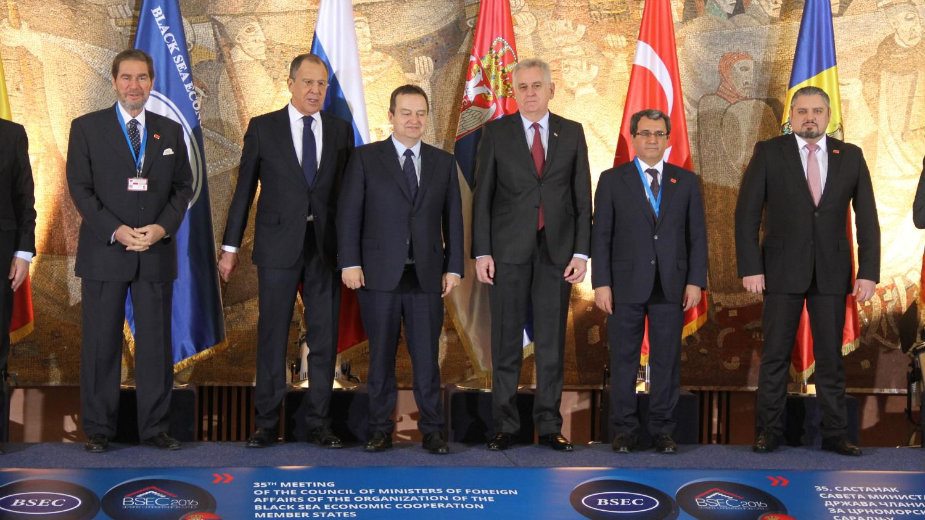 Nikolić: Zakoni o nacionalnim manjinama bolji nego u EU 2 Nikolić: Zakoni o nacionalnim manjinama bolji nego u EU 2