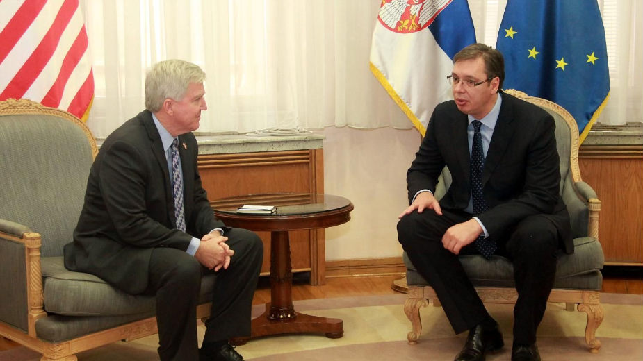 Skot čestitao Vučiću na poglavljima 1