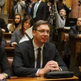 Vučić: Očekujem rast 3,5 odsto 14