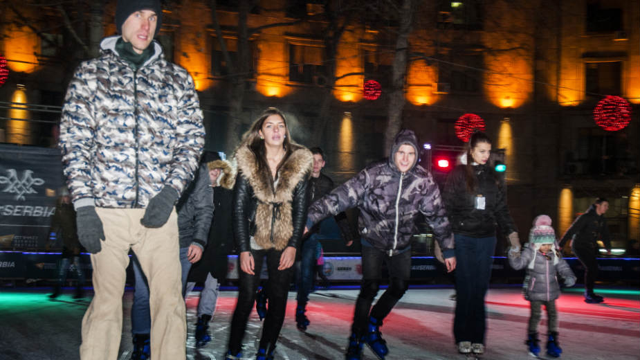 Klizalište na Trgu Nikole Pašića 1