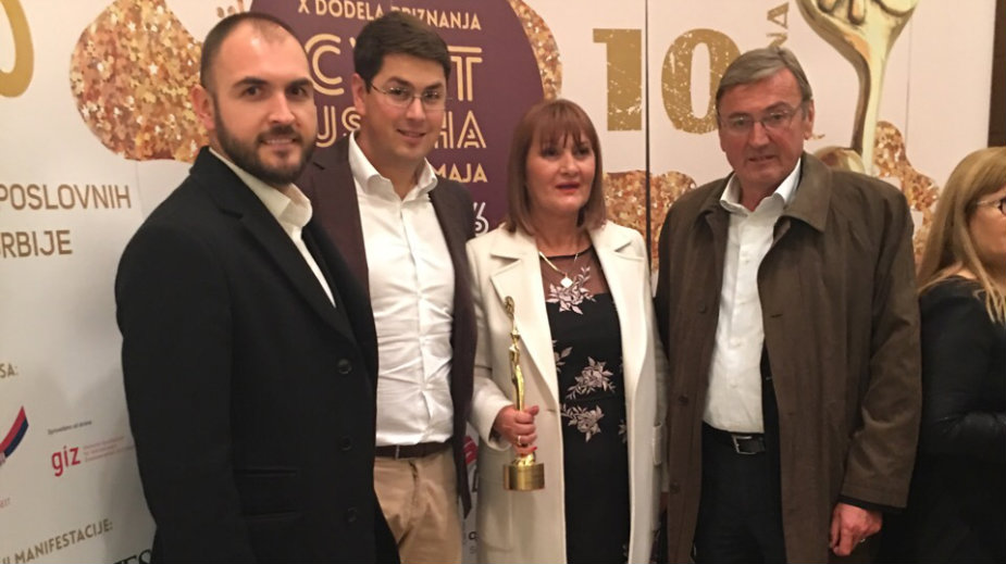 Osim maline i kupine strancima želimo da ponudimo i ajvar 1