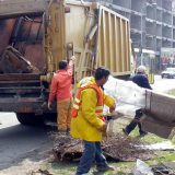 Otpad zatvara firme 6