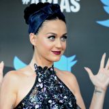 Keti Peri prati skoro 100 miliona ljudi na Tviteru 9