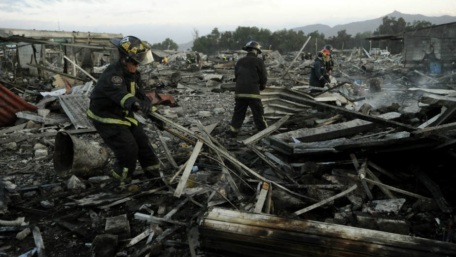Eksplozije na pijaci pirotehnike u Meksiku 1