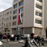 Lažne dojave o podmetnutim bombama u dve beogradske redakcije 13