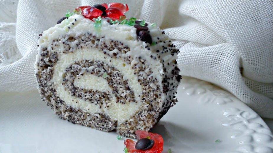 Recept nedelje: Kremasti rolat sa makom 3