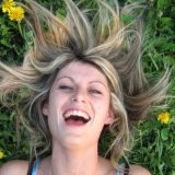Žene se više smeju od muškaraca 15