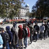 MUP: Srbija ne usmerava migrante na granicu sa BiH 11