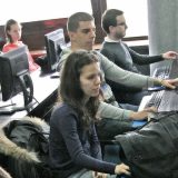 Tinejdžeri u Srbiji više veruju crkvi nego državi 1