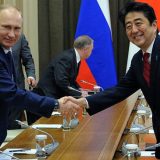 Istorijski dogovor: Putin i Abe "zakopali ratne sekire" 2