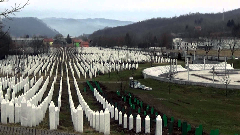 Optužnica zbog zločina u Srebrenici 1