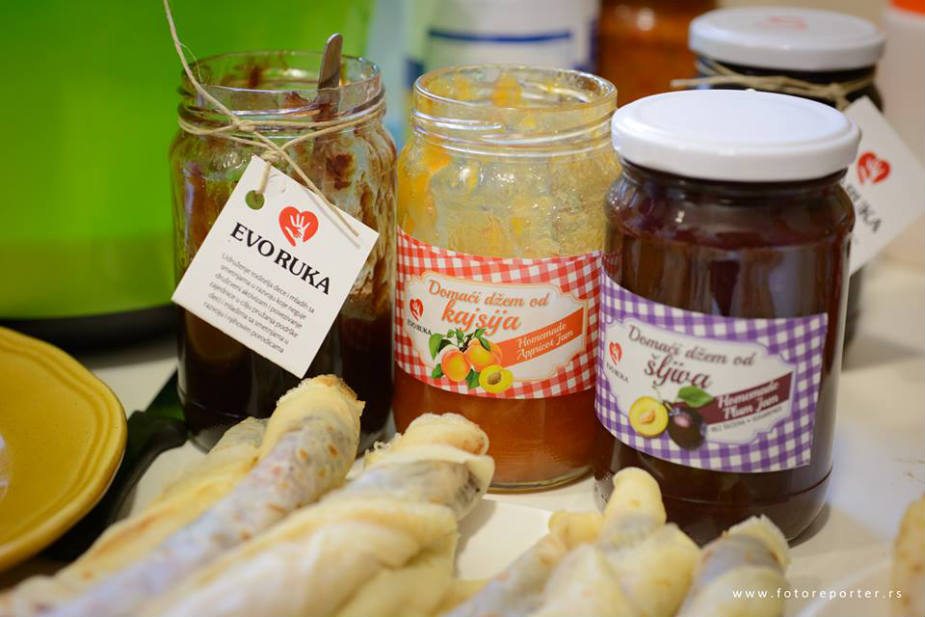 Decu nosimo kao orden 2