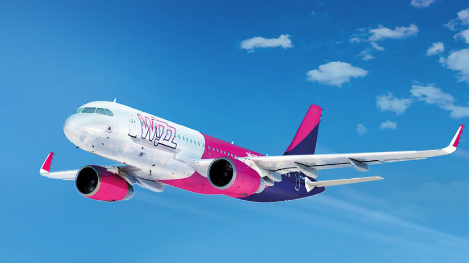 Wizz air sleće u Prištinu 1