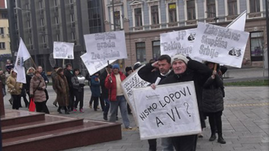 Protesti dok se problem na reši 1