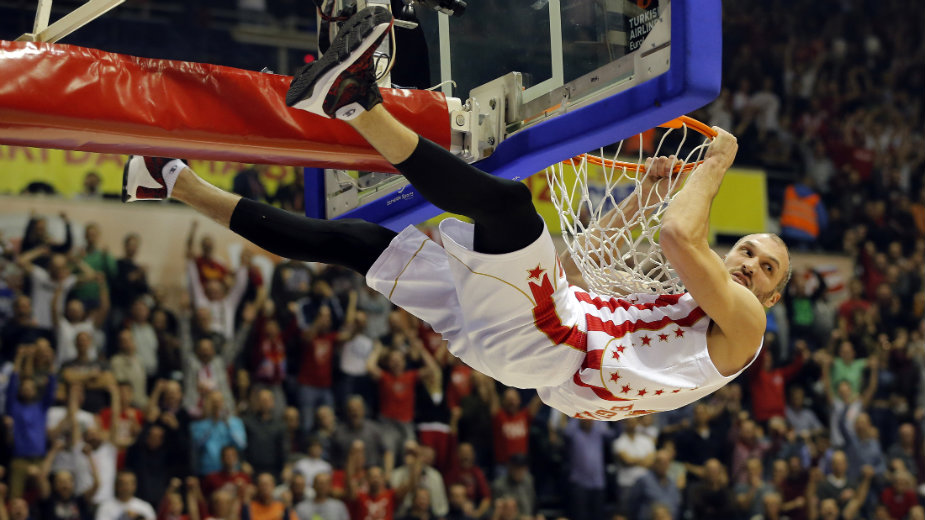 Real progutan u grotlu "Pionira" 1