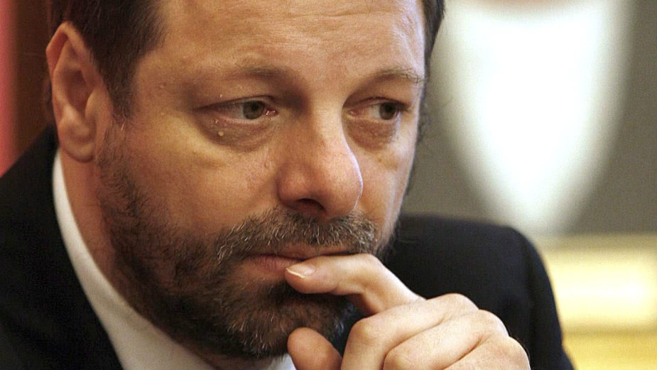 Vlada Srbije ćutanjem aminovala bezakonje 1