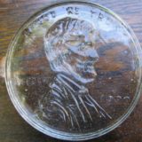 Prodaje se stakleni novčić 9