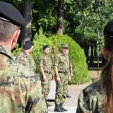 Pripadnici Vojske Srbije stabilno posle prevrtanja autobusa kod Vranja 1