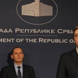 Vučić i dalje veruje Lončaru 2