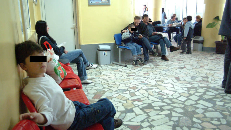 Očevi u pratnji dece nepoželjni u bolnicama 1