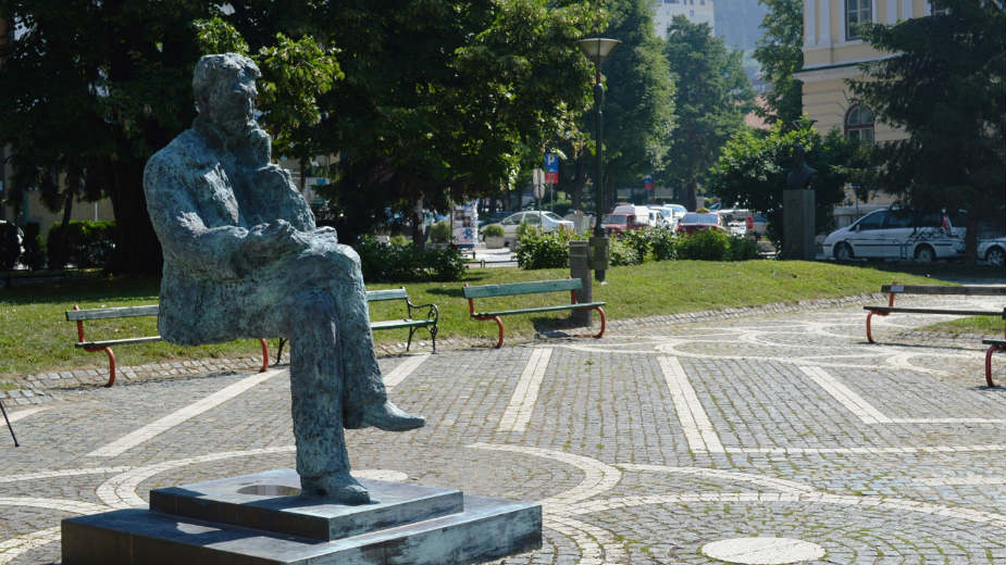 Nismo znali da identična skulptura postoji u Apatinu 1 Nismo znali da identična skulptura postoji u Apatinu 1