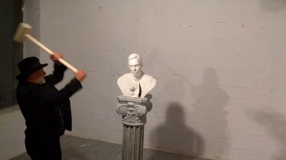 Krhotine premijera Vučića 1